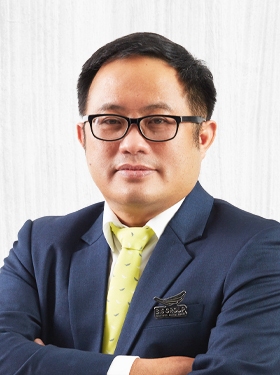 Dr. Kriangkrai Towthirakul (DVM.)