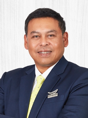 Dr. Poramase Kampak (DVM.)